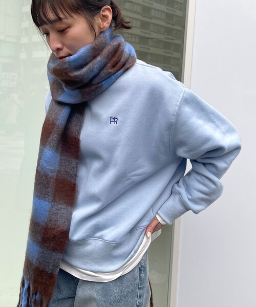 fredy emue（フレディエミュ）の「FR刺繍 起毛スウェット（スウェット・レディース・ライトグレー/グレー/ネイビー/ベビーピンク/サックスブルー・38）」の4枚目の写真