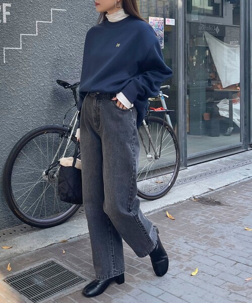 fredy emue（フレディエミュ）の「FR刺繍 起毛スウェット（スウェット・レディース・ライトグレー/グレー/ネイビー/ベビーピンク/サックスブルー・38）」の7枚目の写真