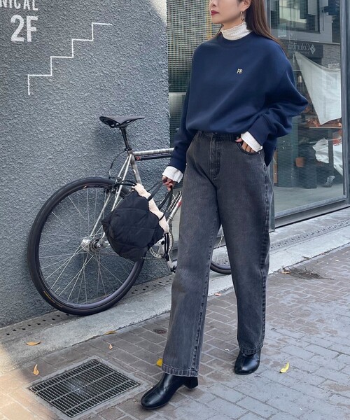 fredy emue（フレディエミュ）の「FR刺繍 起毛スウェット（スウェット・レディース・ライトグレー/グレー/ネイビー/ベビーピンク/サックスブルー・38）」の10枚目の写真