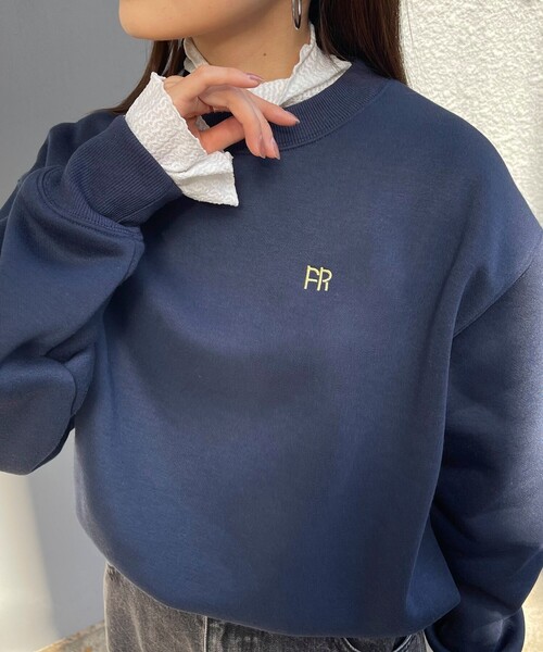 fredy emue（フレディエミュ）の「FR刺繍 起毛スウェット（スウェット・レディース・ライトグレー/グレー/ネイビー/ベビーピンク/サックスブルー・38）」の13枚目の写真