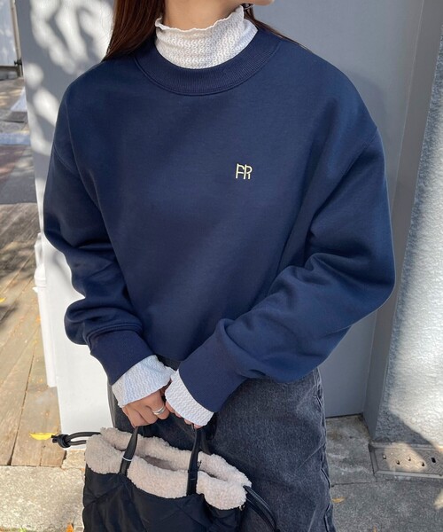 fredy emue（フレディエミュ）の「FR刺繍 起毛スウェット（スウェット・レディース・ライトグレー/グレー/ネイビー/ベビーピンク/サックスブルー・38）」の15枚目の写真
