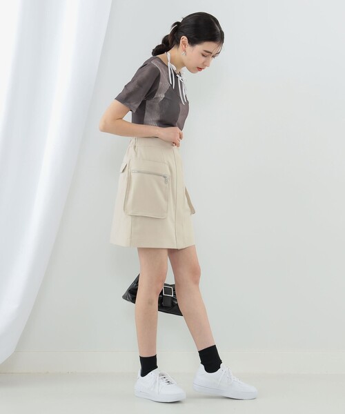 Ray BEAMS（レイビームス）の「Ray BEAMS / ジップ カーゴ ミニスカート（スカート・レディース・ベージュ/ブラック・1/0）」の10枚目の写真
