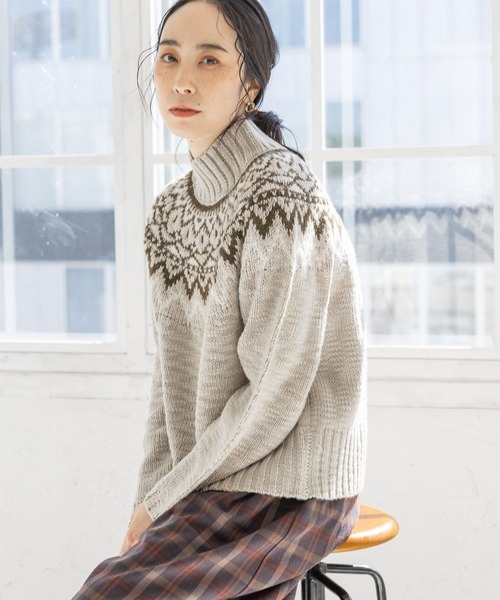 studio CLIP(スタディオクリップ)の「3ゲージ スラビーノルディックプルオーバー(ニット/セーター・レディース・ライトブルー/ライトグレー/オフホワイト・FREE)」の5枚目の写真