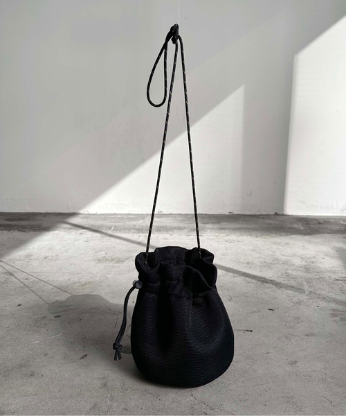 SPRUCE（スプルース）の「EM:SPRUCE マレ巾着ショルダー 軽量（ショルダーバッグ・レディース・ブラック/グリーン/ラベンダー・FREE）」の22枚目の写真