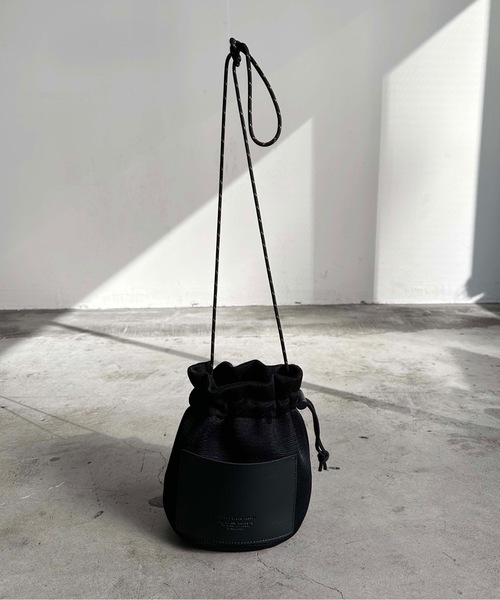 SPRUCE（スプルース）の「EM:SPRUCE マレ巾着ショルダー 軽量（ショルダーバッグ・レディース・ブラック/グリーン/ラベンダー・FREE）」の21枚目の写真