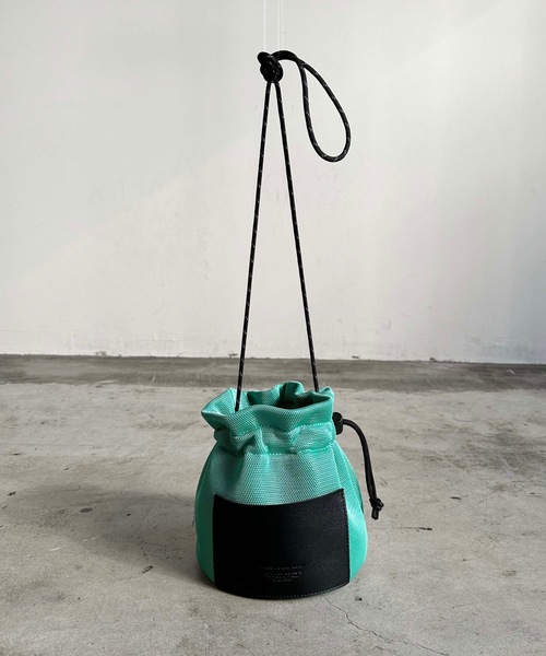 SPRUCE（スプルース）の「EM:SPRUCE マレ巾着ショルダー 軽量（ショルダーバッグ・レディース・ブラック/グリーン/ラベンダー・FREE）」の10枚目の写真