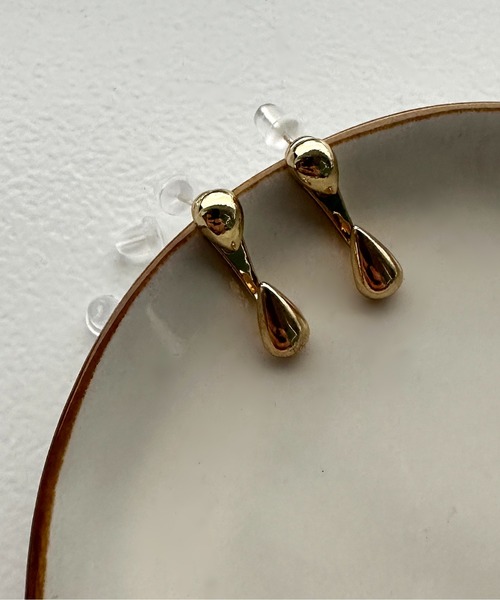 apres jour mignon（アプレジュールミニョン）の「【apresjour mignon×ARIAZ】ドロップモチーフピアス（ピアス（両耳用）・レディース・シルバー/ゴールド・ONESIZE）」の3枚目の写真