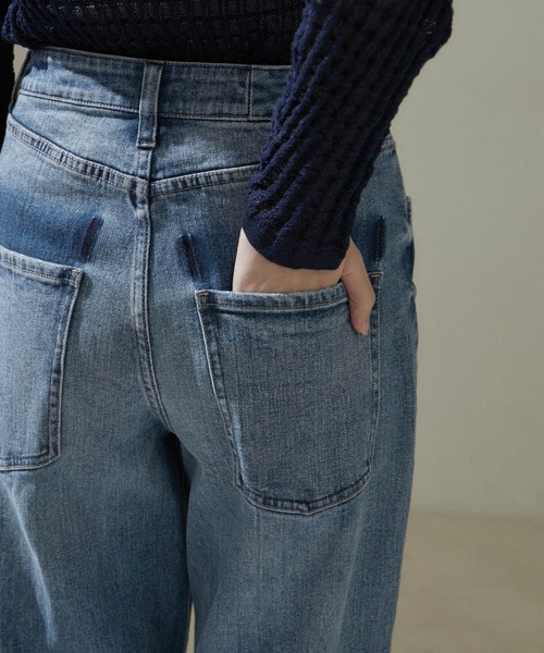 SALON adam et rope'（サロン アダム エ ロペ）の「【Healthy DENIM for SALON（ヘルシーデニム）】別注Clover/デニム（デニムパンツ・レディース・ブルー系その他6・23/25/22/24/21）」の2枚目の写真