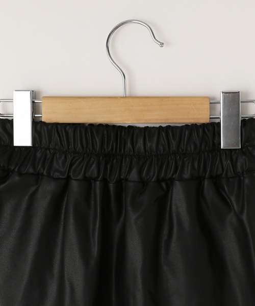 LOWRYS FARM(ローリーズファーム)の「フェイクレザータイトミニスカート 107773(スカート・キッズ・ブラック・160cm/150cm)」の19枚目の写真