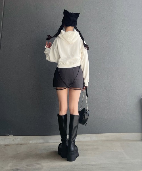 STRAY SHEEP（ストレイシープ）の「【STRAY SHEEP/ストレイシープ】ブレイクロゴクロップド丈パーカー/ショート丈フーディー（パーカー・レディース・ホワイト/ブラック・FREE）」の6枚目の写真