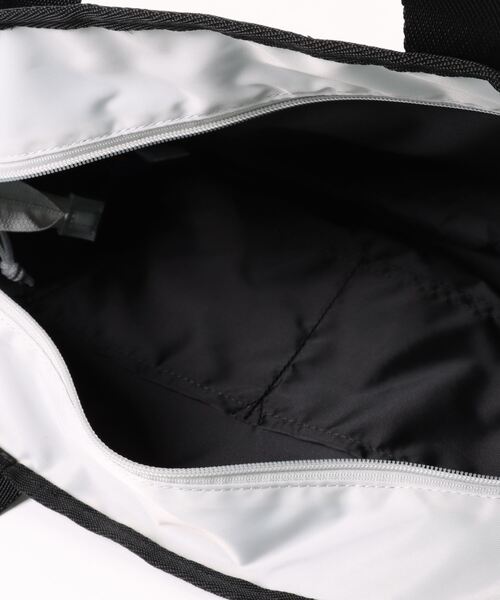 Champion(チャンピオン)の「Champion/チャンピオン ネオ トートバッグ 13L No.63853(トートバッグ・メンズ・ブラック/アイボリー/グレー・FREE)」の5枚目の写真