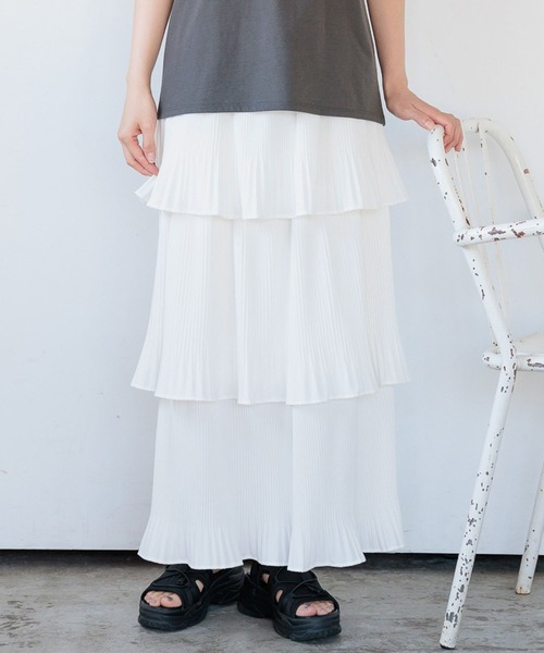 LAKOLE（ラコレ）の「ケシプリーツティアードスカート / 108668（スカート・レディース・ブラック/グレー/アイボリー/ブラウン・MEDIUM/SMALL）」の4枚目の写真