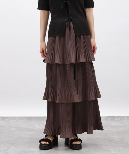 LAKOLE（ラコレ）の「ケシプリーツティアードスカート / 108668（スカート・レディース・ブラック/グレー/アイボリー/ブラウン・MEDIUM/SMALL）」の3枚目の写真