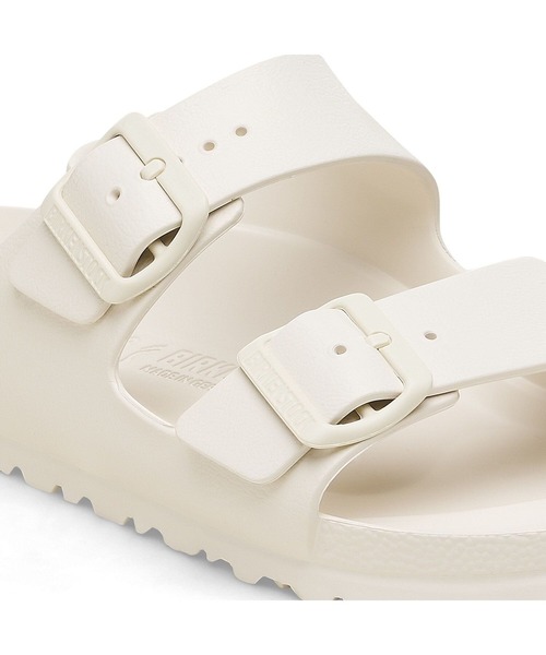 BIRKENSTOCK(ビルケンシュトック)の「【公式】ビルケンシュトック Arizona EVA/アリゾナ EVA(サンダル・メンズ・オフホワイト・30cm【レギュラー幅】/28cm【レギュラー幅】/28.5cm【レギュラー幅】/29cm【レギュラー幅】/26.5cm【レギュラー幅】/27cm【レギュラー幅】/24.5cm【ナロー幅】/24cm【ナロー幅】/26cm【ナロー幅】/25cm【ナロー幅】/23cm【ナロー幅】)」の3枚目の写真