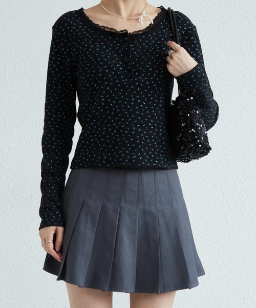 セール】小花柄ソフト長袖Tシャツ フラワーレースヘンリーネックピチT