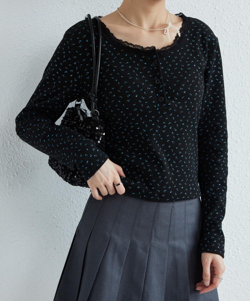 セール】小花柄ソフト長袖Tシャツ フラワーレースヘンリーネック