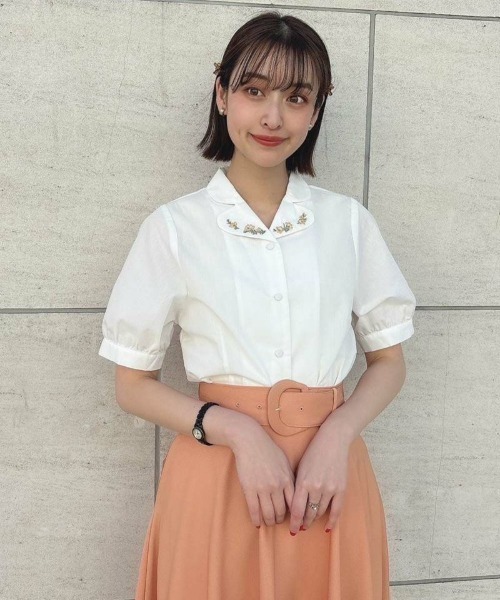 F i.n.t（フィント）の「フリージア刺繍ハート開衿ブラウス（シャツ/ブラウス・レディース・ピンクベージュ/オフホワイト・FREE）」の3枚目の写真