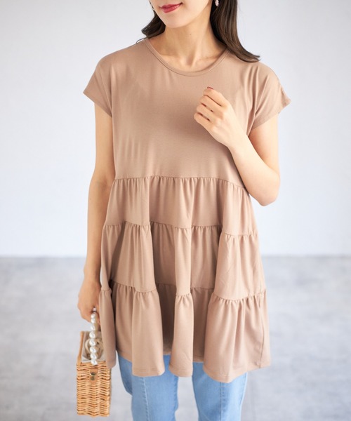 tocco closet(トッコ クローゼット)の「【ZOZO限定】ティアードチュニックトップス(Tシャツ/カットソー・レディース・チャコール/モカ/ブラック/グレイッシュベージュ・M)」の3枚目の写真