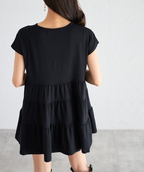 tocco closet(トッコ クローゼット)の「【ZOZO限定】ティアードチュニックトップス(Tシャツ/カットソー・レディース・チャコール/モカ/ブラック/グレイッシュベージュ・M)」の15枚目の写真