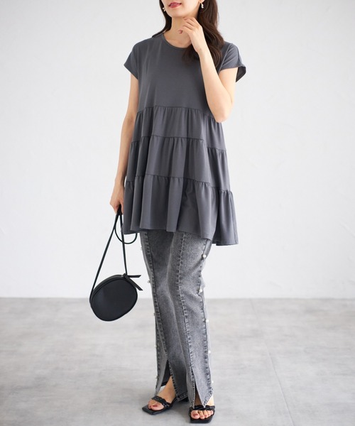 tocco closet(トッコ クローゼット)の「【ZOZO限定】ティアードチュニックトップス(Tシャツ/カットソー・レディース・チャコール/モカ/ブラック/グレイッシュベージュ・M)」の19枚目の写真
