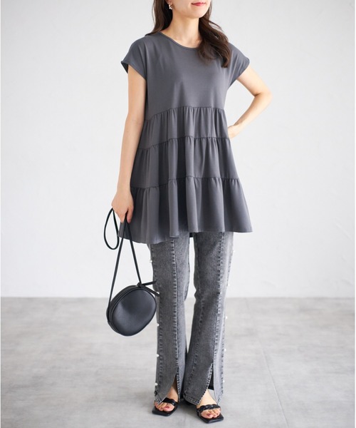 tocco closet(トッコ クローゼット)の「【ZOZO限定】ティアードチュニックトップス(Tシャツ/カットソー・レディース・チャコール/モカ/ブラック/グレイッシュベージュ・M)」の20枚目の写真