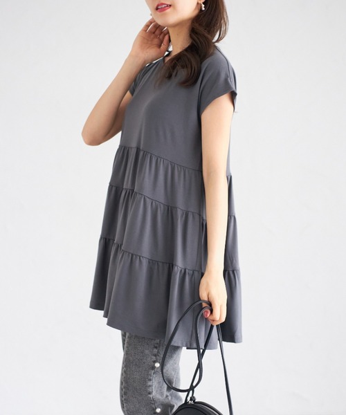 tocco closet(トッコ クローゼット)の「【ZOZO限定】ティアードチュニックトップス(Tシャツ/カットソー・レディース・チャコール/モカ/ブラック/グレイッシュベージュ・M)」の17枚目の写真