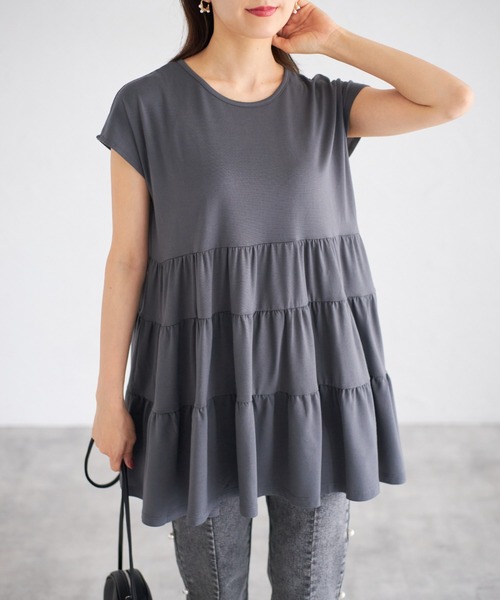 tocco closet(トッコ クローゼット)の「【ZOZO限定】ティアードチュニックトップス(Tシャツ/カットソー・レディース・チャコール/モカ/ブラック/グレイッシュベージュ・M)」の21枚目の写真
