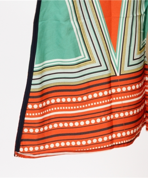 PAPILLONNER（パピヨネ）の「バックプリントカーディ（カーディガン/ボレロ・レディース・オレンジ・FREE）」の2枚目の写真