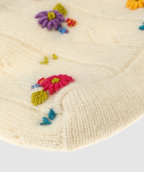 YanYan（ヤンヤン）の「DAISY POUCH（ポーチ）」 - WEAR