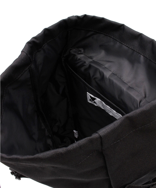 MAKAVELIC（マキャベリック）の「【MAKAVELICK】TRUCKS DOUBLE BELT DAYPACK/マキャべリック　トラック ダブルベルトデイバック（バックパック/リュック・メンズ・ホワイト/ブラック/その他1・FREE）」の6枚目の写真