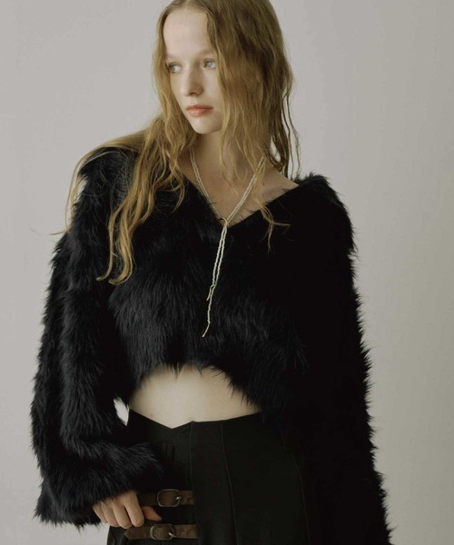 VIOLETTA（ヴィオレッタ）の「フェザーヤーンニットプルオーバー（ニット/セーター・レディース・ピンク/レッド/ブラック/チャコールグレー/ホワイト・FREE）」の3枚目の写真