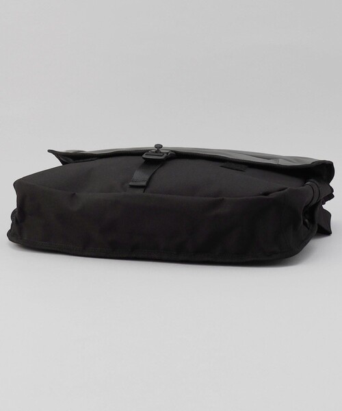 KiU（キウ）の「KiU/キウ FULL REF MESSENGER BAG/フルリフレクターメッセンジャーバッグ（ショルダーバッグ・メンズ・グレー/ブラック・ONE SIZE）」の5枚目の写真