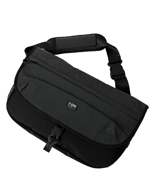 KiU（キウ）の「KiU/キウ FULL REF MESSENGER BAG/フルリフレクターメッセンジャーバッグ（ショルダーバッグ・メンズ・グレー/ブラック・ONE SIZE）」の16枚目の写真