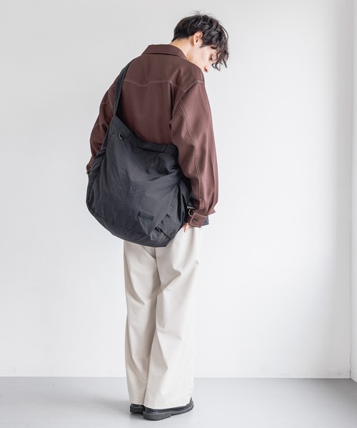 UNIVERSAL OVERALL（ユニバーサルオーバーオール）の「【UNIVERSAL OVERALL】2WAY/ナイロンショルダーバッグ（ショルダーバッグ・メンズ・オフホワイト/グレー/ブラック・FREE）」の19枚目の写真