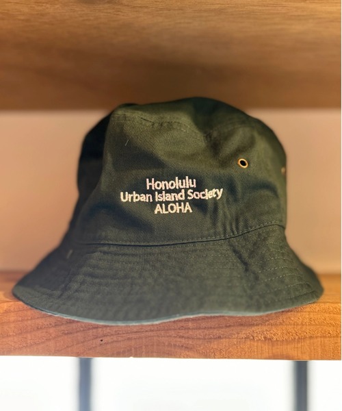 【URBAN ISLAND SOCIETY/アーバンアイランドソサエティ】BUCKET HAT/ワンポイントロゴバケハ(バケットハット)(ハット)|URBAN ISLAND SOCIETY(アーバンアイランドソサエティ) 【URBAN ISLAND SOCIETY/アーバンアイランドソサエティ】BUCKET HAT/ワンポイントロゴバケハ(バケットハット)(ハット)|URBAN ISLAND SOCIETY(アーバンアイランドソサエティ)