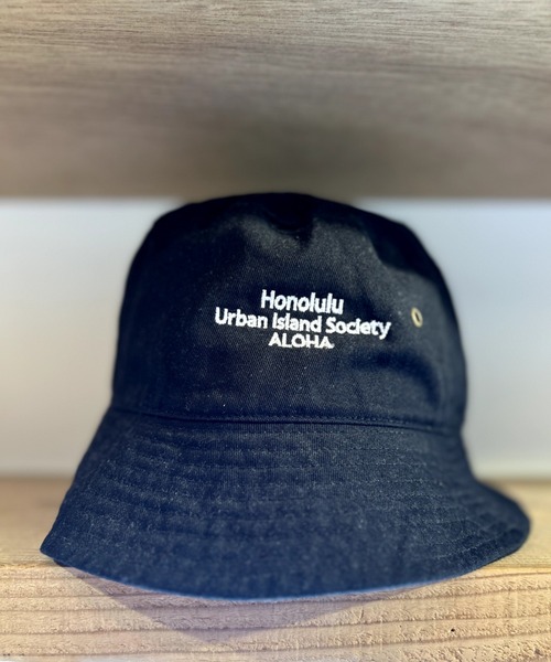 【URBAN ISLAND SOCIETY/アーバンアイランドソサエティ】BUCKET HAT/ワンポイントロゴバケハ(バケットハット)(ハット)|URBAN ISLAND SOCIETY(アーバンアイランドソサエティ) 【URBAN ISLAND SOCIETY/アーバンアイランドソサエティ】BUCKET HAT/ワンポイントロゴバケハ(バケットハット)(ハット)|URBAN ISLAND SOCIETY(アーバンアイランドソサエティ)