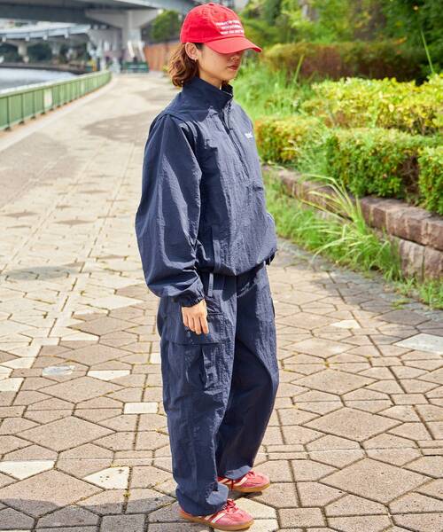 FFEIN(フェイン)の「【FFEIN(フェイン)】ナイロンテックワイドカーゴパンツ / ドローコード ブロークコア シティ ワンポイント シンプル ノームコア(カーゴパンツ・メンズ・グレー/ブラック/アイボリー/カーキ/ネイビー/ブラウン・SMALL/MEDIUM/LARGE/X-SMALL)」の11枚目の写真