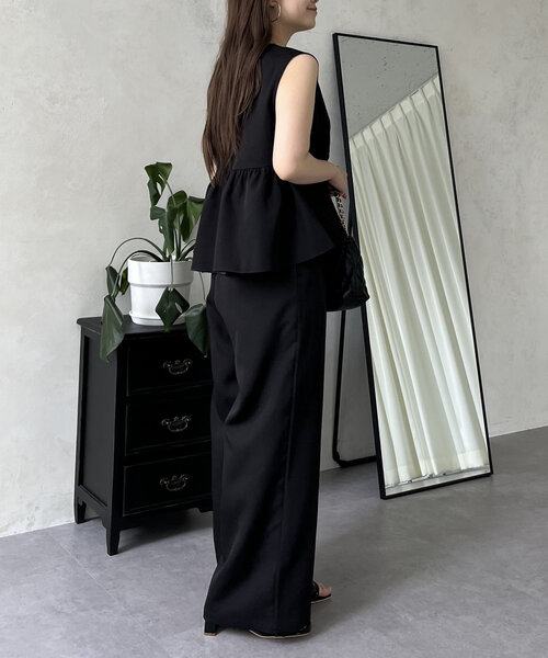 prose verse（プロズヴェール）の「【セットアップ】ショートペプラムジレ×ワイドパンツ（つなぎ/オールインワン・レディース・ブラック・MEDIUM/PM）」の12枚目の写真