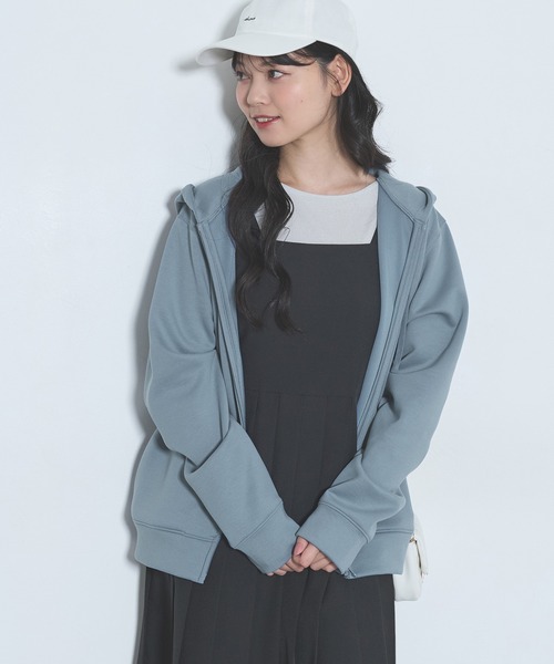 Honeys(ハニーズ)の「きれいめジップパーカー(パーカー・レディース・ネイビー/ダークブルー/スミクロ/アイボリー/ブラック/スモークピンク/オリーブ/グレイッシュベージュ・S/M/L/LL/3L)」の7枚目の写真
