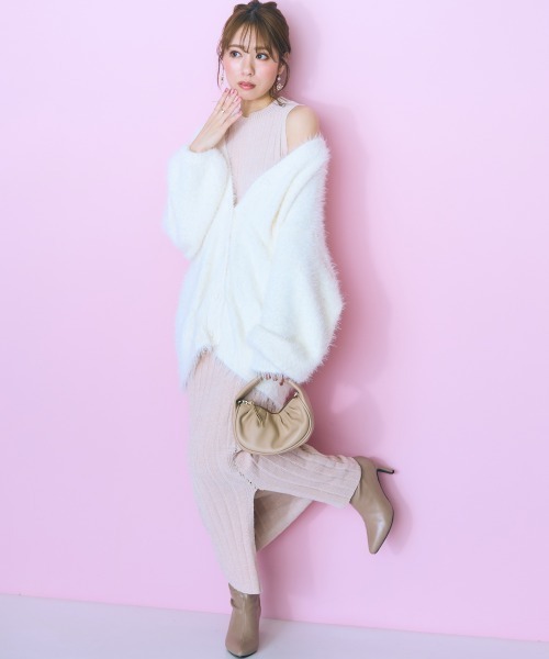 marun(マルン)の「<大きいサイズ> ラメモールリブニットワンピース marun(ワンピース・レディース・ピンク/ブラック・4L/3L/5L/LL/L)」の7枚目の写真