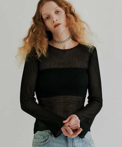 kiehtova(キエトヴァ)の「【kiehtova】BELL SLEEVE MESH KNIT KTWR4(ニット/セーター・レディース・ブラック/ホワイト・FREE)」の1枚目の写真