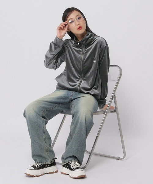 ALAND（エーランド）の「【UNISEX】ALAND／ベロアZIPジャージ（ジャージ・レディース・チャコール/ブラック・SMALL/LARGE）」の8枚目の写真