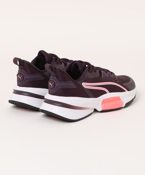 PUMA(プーマ)の「PUMA プーマ ウィメンズ トレーニング パワーフレーム 3 シューズ(スニーカー・レディース・プラム/グレー系その他/ブラック系その他・22.5cm/23.5cm/24.0cm/25.0cm/24.5cm/23.0cm/22.0cm/25.5cm)」の4枚目の写真