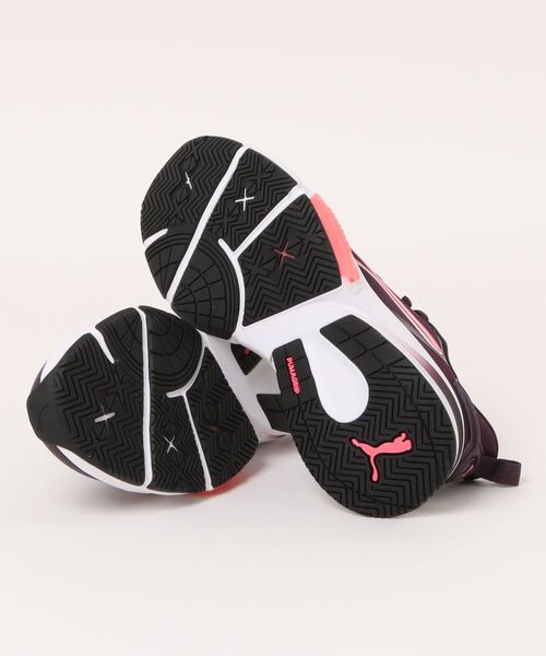 PUMA(プーマ)の「PUMA プーマ ウィメンズ トレーニング パワーフレーム 3 シューズ(スニーカー・レディース・プラム/グレー系その他/ブラック系その他・22.5cm/23.5cm/24.0cm/25.0cm/24.5cm/23.0cm/22.0cm/25.5cm)」の5枚目の写真