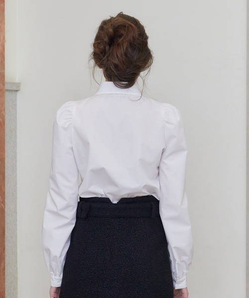 REDYAZEL（レディアゼル）の「リボンタイパフスリーブブラウス（シャツ/ブラウス・レディース・ベージュ系その他/オフホワイト/ネイビー系・FREE）」の5枚目の写真