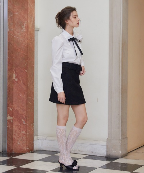 REDYAZEL（レディアゼル）の「リボンタイパフスリーブブラウス（シャツ/ブラウス・レディース・ベージュ系その他/オフホワイト/ネイビー系・FREE）」の7枚目の写真