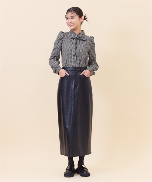 REDYAZEL（レディアゼル）の「リボンタイパフスリーブブラウス（シャツ/ブラウス・レディース・ベージュ系その他/オフホワイト/ネイビー系・FREE）」の20枚目の写真