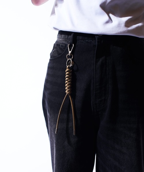 ITTI（イッチ）の「【ITTI/イッチ】CRISTY SNAKEKNOT CHARM / STCOW（ブローチ/コサージュ・メンズ・ブラック/アイボリー/バーガンディー/グレー系その他・FREE）」の10枚目の写真