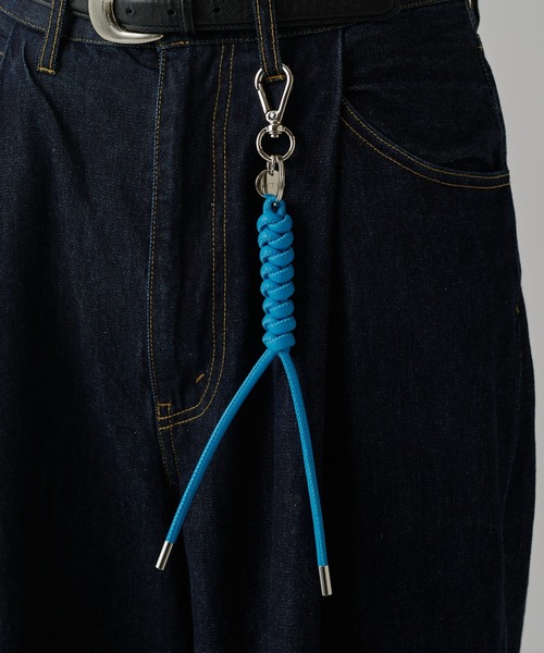 ITTI(イッチ)の「【ITTI/イッチ】CRISTY SNAKEKNOT CHARM / STCOW(キーケース/キーアクセサリー・メンズ・ブラック/アイボリー/バーガンディー/グレー系その他/ブルー系その他・FREE)」の9枚目の写真