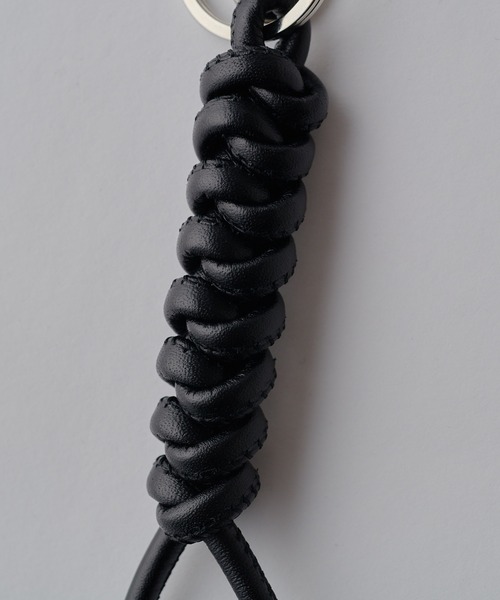 ITTI(イッチ)の「【ITTI/イッチ】CRISTY SNAKEKNOT CHARM / STCOW(キーケース/キーアクセサリー・メンズ・ブラック/アイボリー/バーガンディー/グレー系その他/ブルー系その他・FREE)」の12枚目の写真